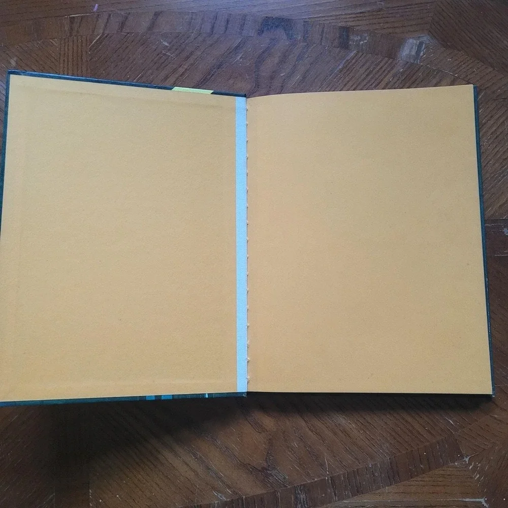 Vtg 1979 Advanced Dungeons & Dragons Players Handbook 4th Print *YELLOW FLYLEAF*
